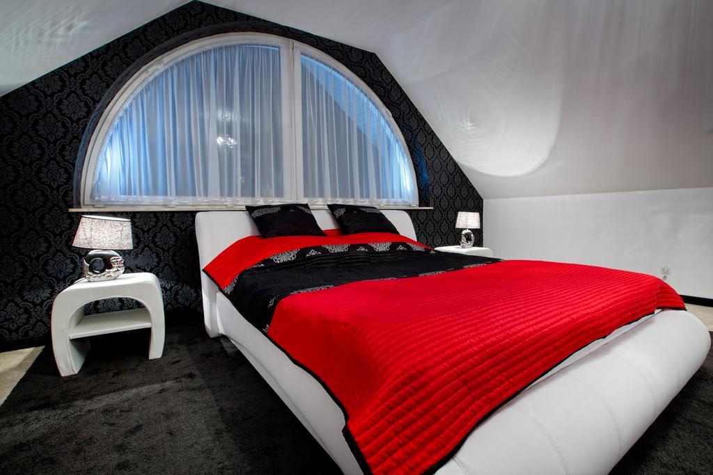 Hotel Millenium Góra Motyczna Quarto foto